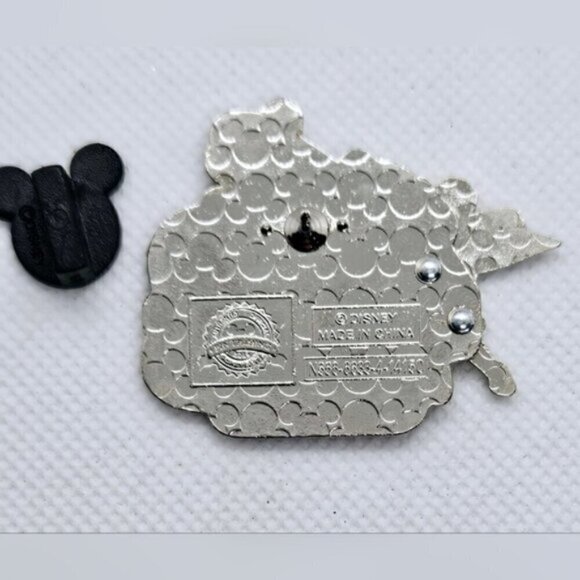 Disney Parks 2015 Disney World Collector's Pin Tinkerbell at Cinderella's Castle - Picture 4 of 5